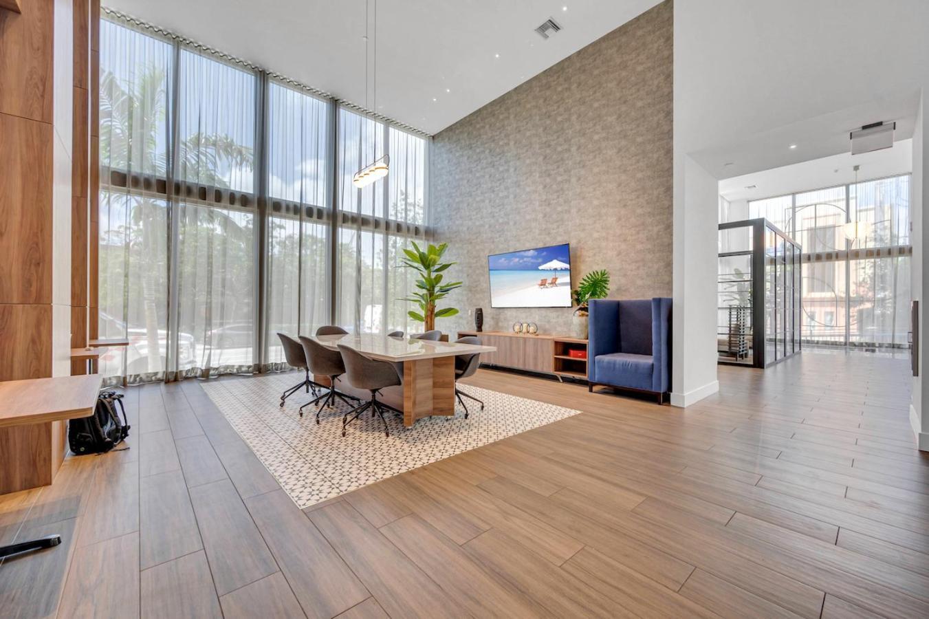 Modern Unit Mins From Brickell With Free Parking Miami Exterior foto